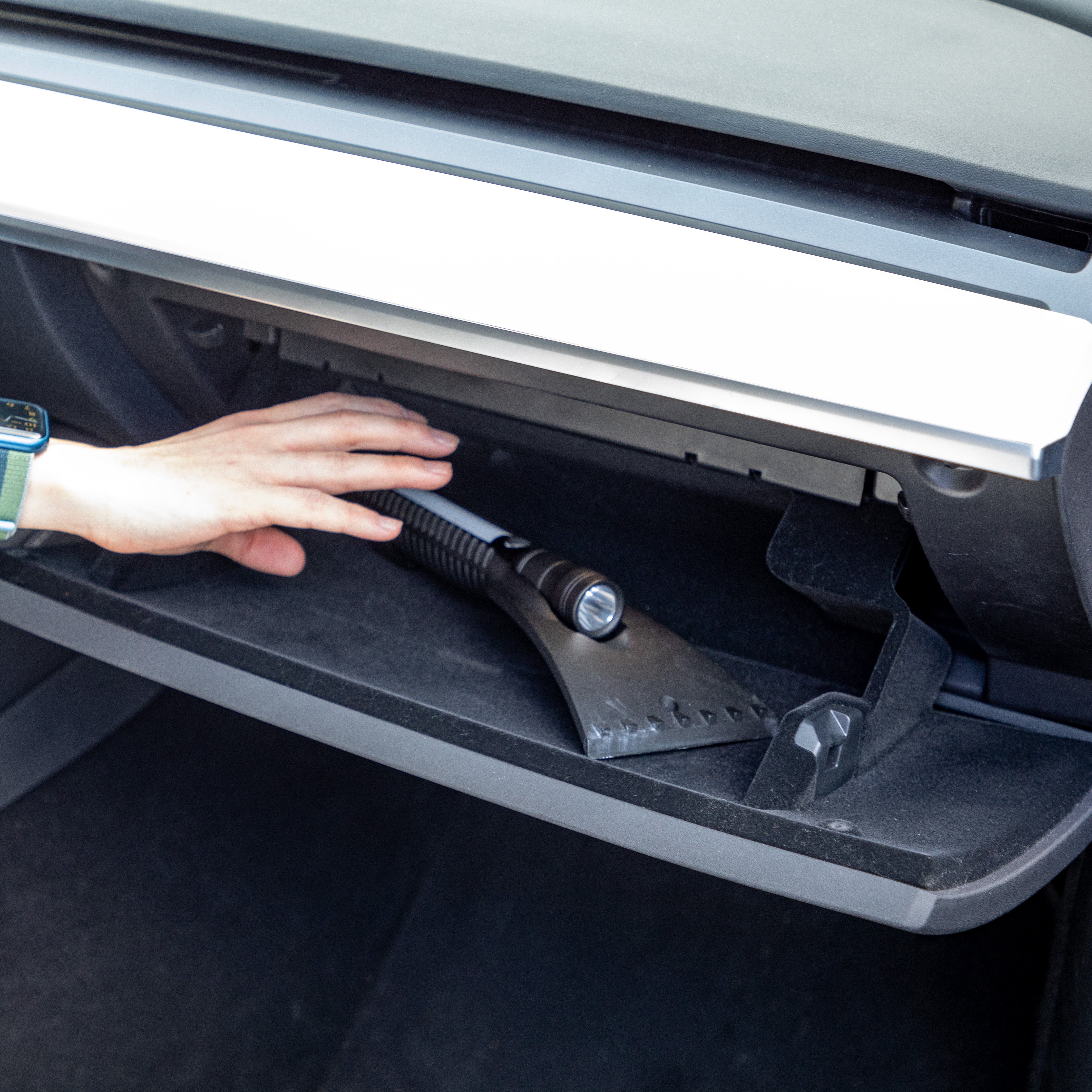 LitezAll Icy Light Ice Scraper with Removable Utility Flashlight - LitezAll - Work Lights - 8