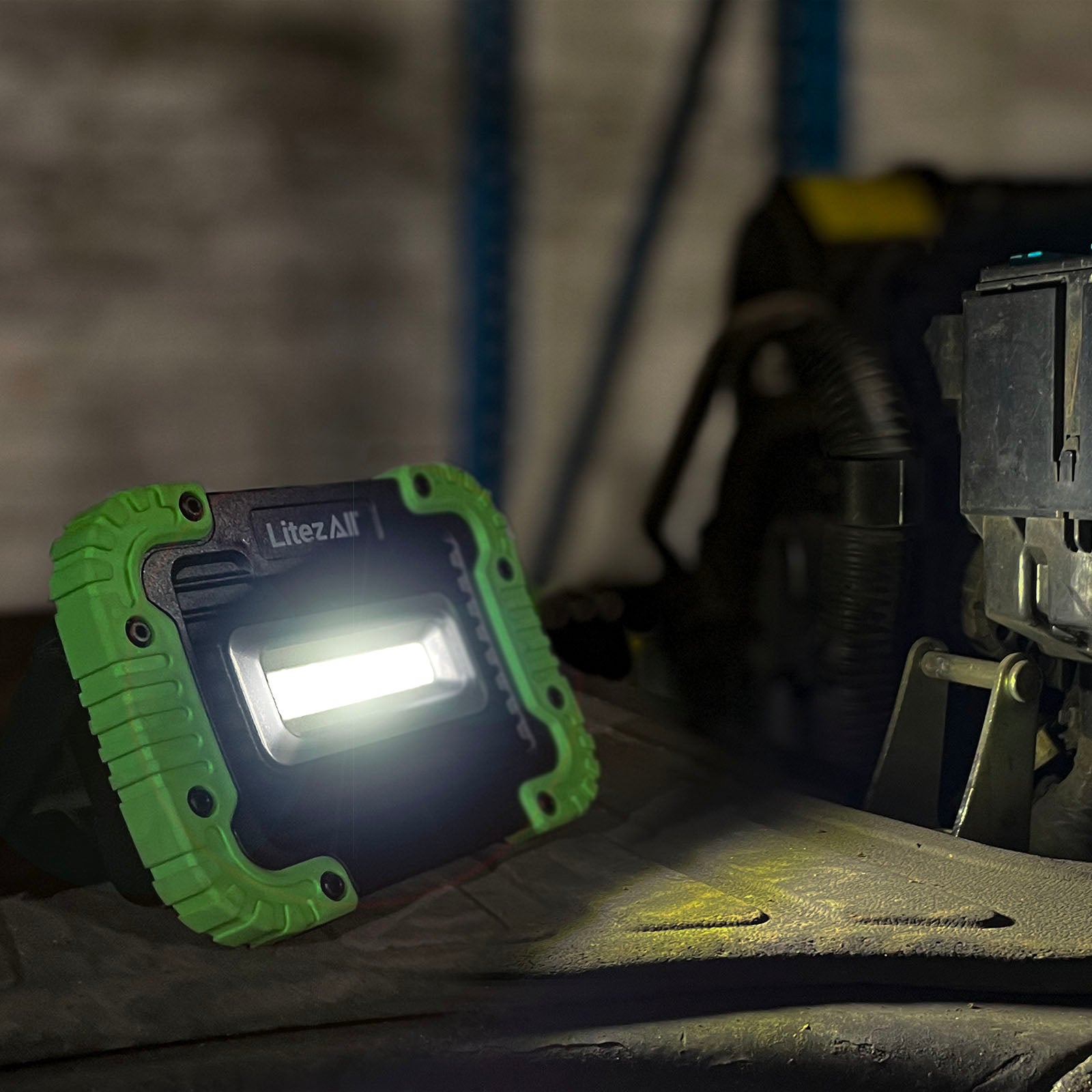 LitezAll® 1000 Lumen Compact Kickstand Work Light