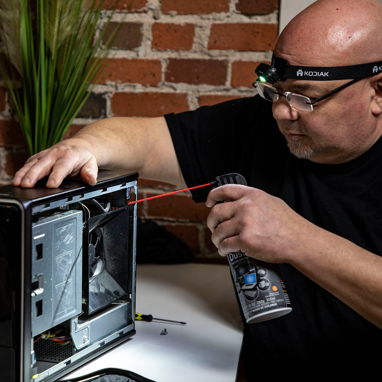 Kodiak® KIP® Rechargeable Micro Headlamp