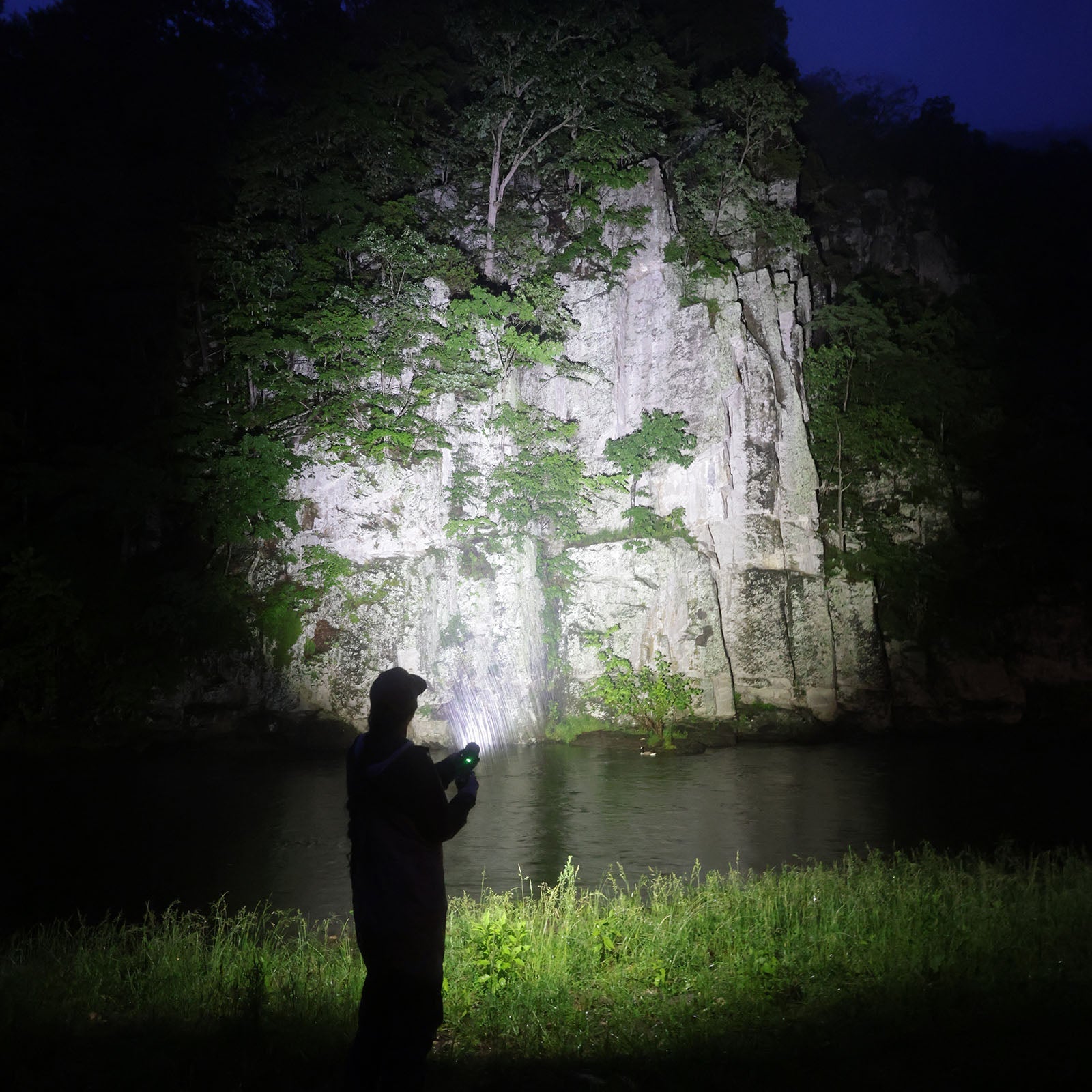 Kodiak® Krusader® 5000 Lumen Tactical Flashlight - LitezAll - Tactical Flashlights - 8