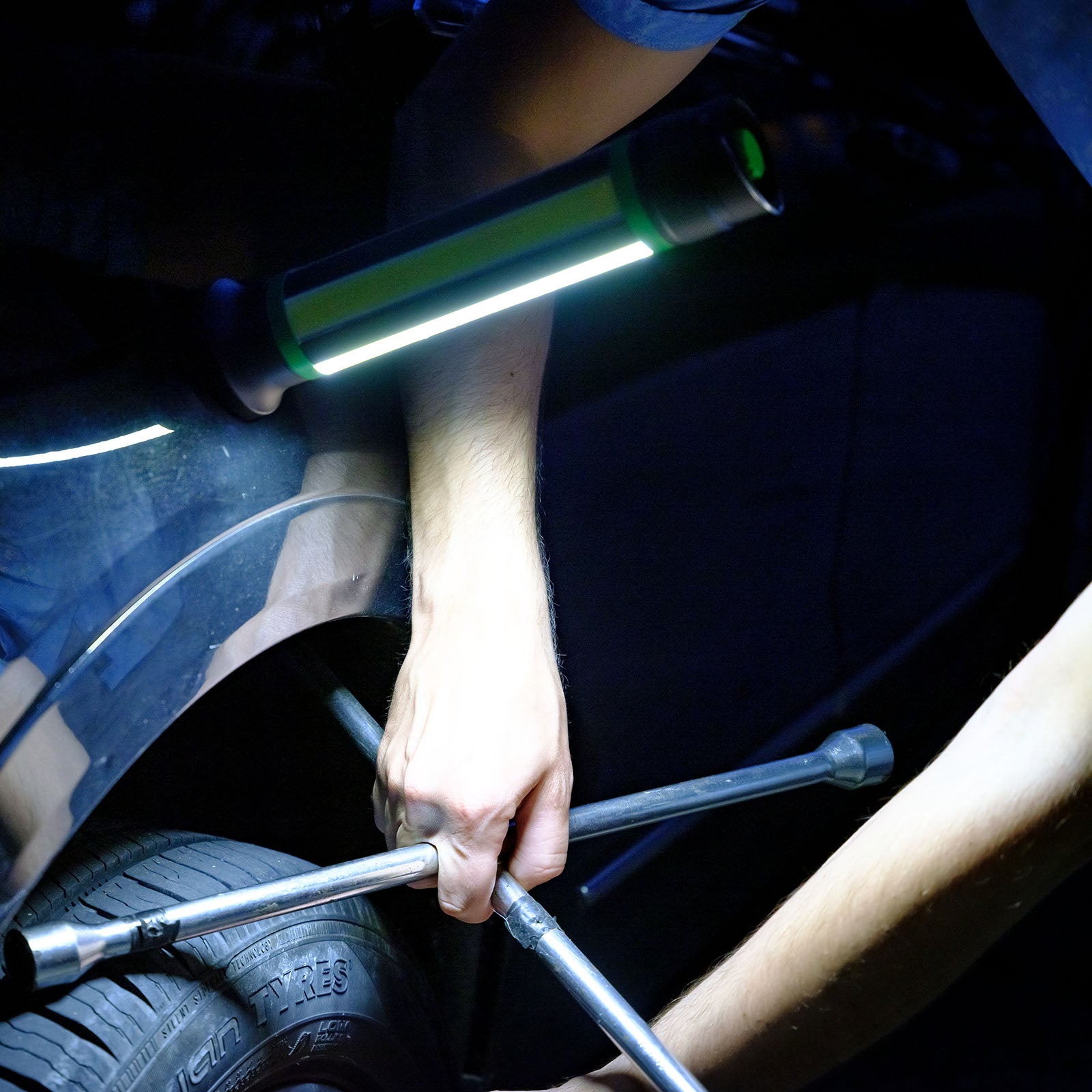 Kodiak® Kuadrant 4 - Panel Rechargeable Lantern - LitezAll - 23