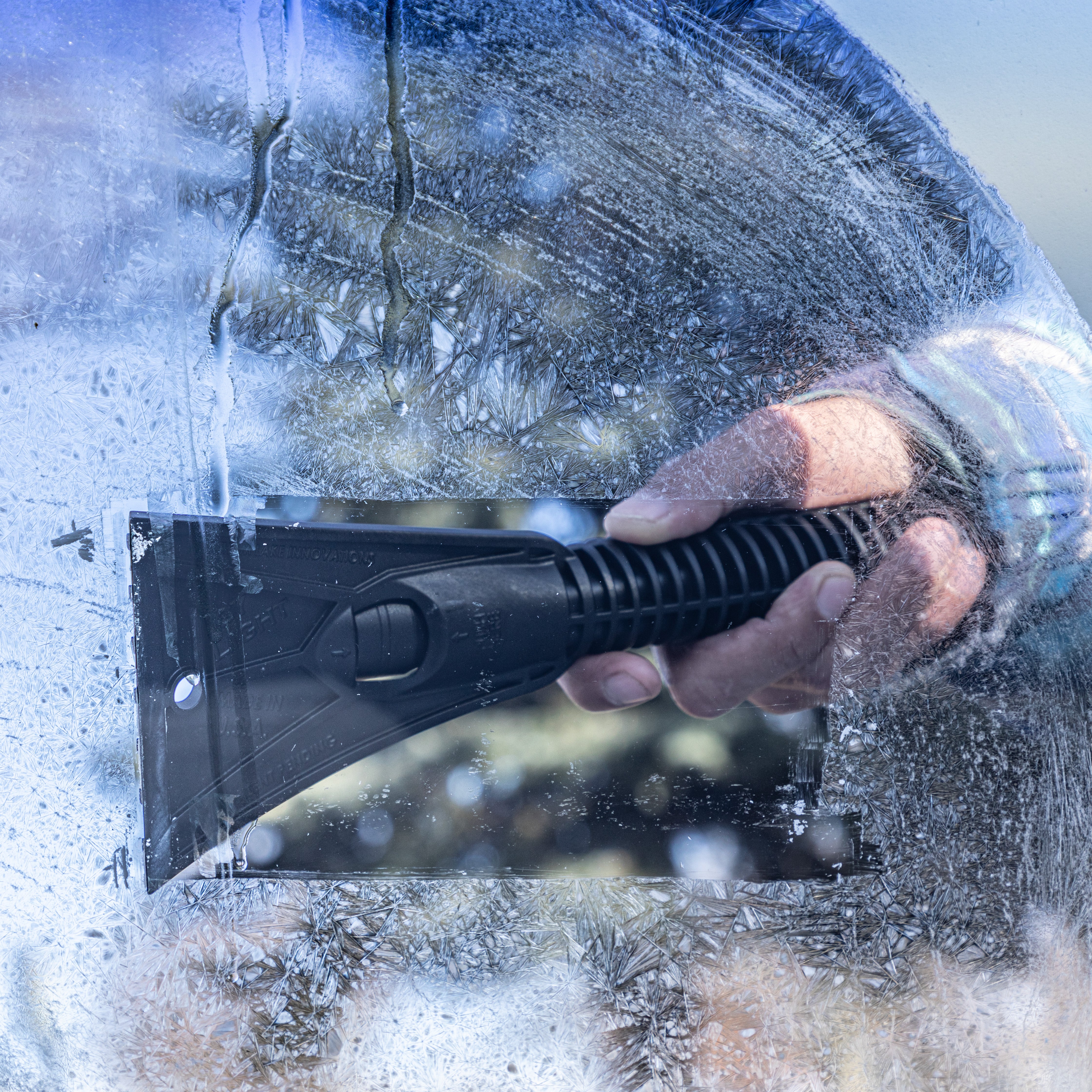 LitezAll® Icy Light Ice Scraper with Removable Utility Flashlight - LitezAll - 9